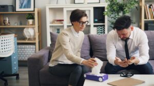 男子因健康焦慮上網